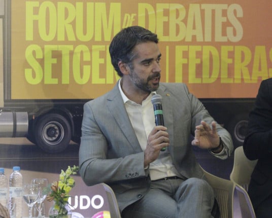 Eduardo Leite pode permanecer no Piratini se não viabilizar seu nome ao Planalto