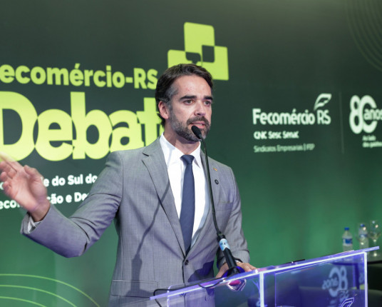 Eduardo Leite diz que futuro político será definido "nas próximas semanas"