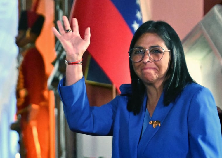 Ap&oacute;s a pris&atilde;o de Maduro, o governo de Delcy Rodr&iacute;guez libertou um n&uacute;mero significativo de prisioneiros