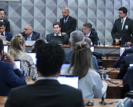 CPMI do INSS aprova quebra de sigilos do filho do presidente Lula