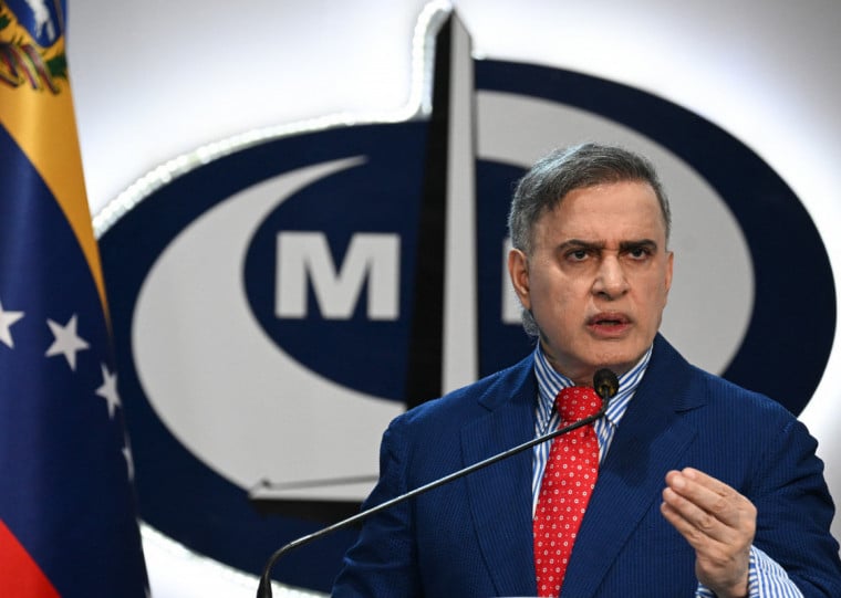 Saída de Saab representa a maior mudança no alto escalão do regime desde a captura do ditador pelos Estados Unidos