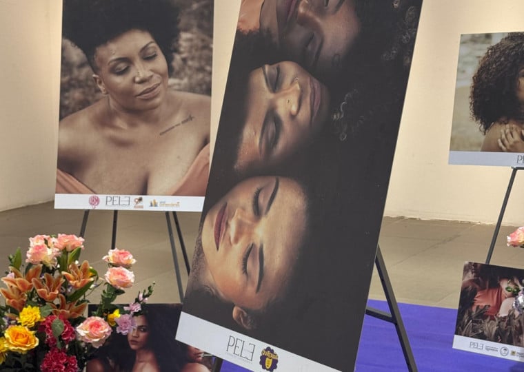 Mostra fica aberta atÃ© o dia 11 de marÃ§o, reÃºnindo retratos de mulheres negras e reflexÃ£o antirracista
