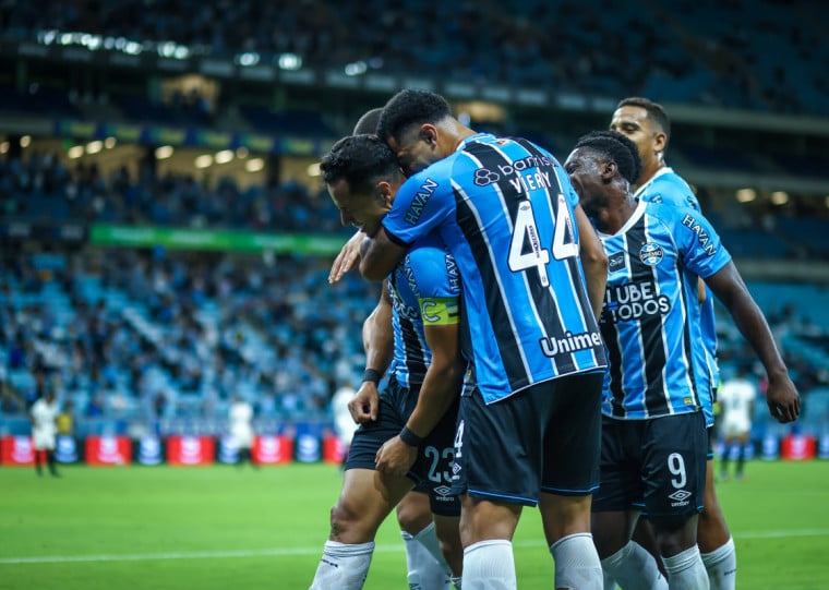 Triunfo gremista antecede decisão do Gaúchão contra o Inter