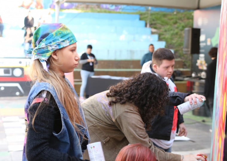 A formação é destinada a jovens de 10 a 24 anos e as aulas ocorrem na sede do museu 
