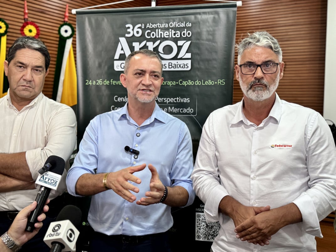 Durante o anúncio em Capão do Leão, Pretto (Centro) e Nunes (Direita) sinalizaram sintonia com demandas do setor | CATIANA MEDEIROS/CONAB/DIVULGAÇÃO/JC