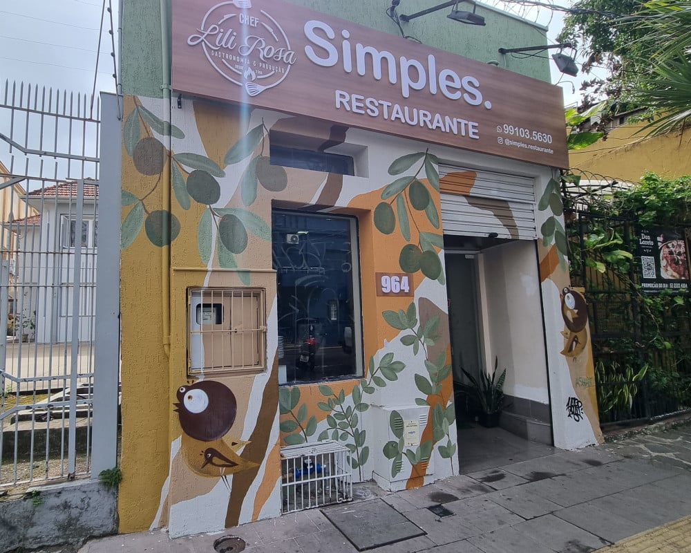 A fachada do Simples foi constru&iacute;da pelos artistas Filipe Harp e Ashanti Onwawoma | Dener Pedro/Especial/JC