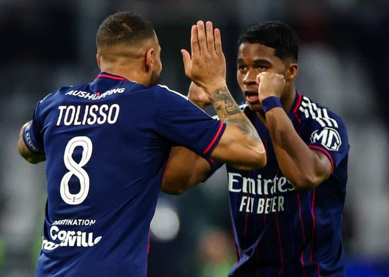 Endrick foi destaque com duas assistências, apesar da derrota do Lyon