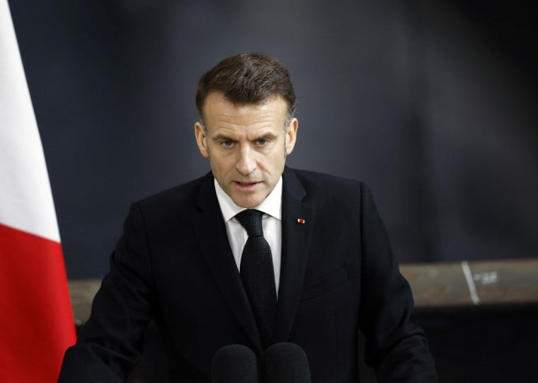 O líder francês também disse que qualquer acordo terá de abordar as preocupações levantadas pelos programas nuclear e de mísseis balísticos do Irã