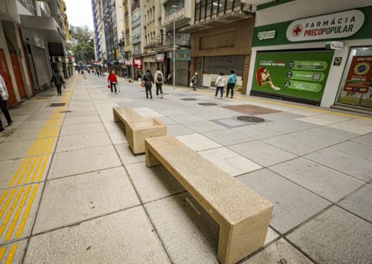 Segundo o comunicado oficial da prefeitura, as obras foram realizadas em nove ruas do Centro Histórico de Porto Alegre
