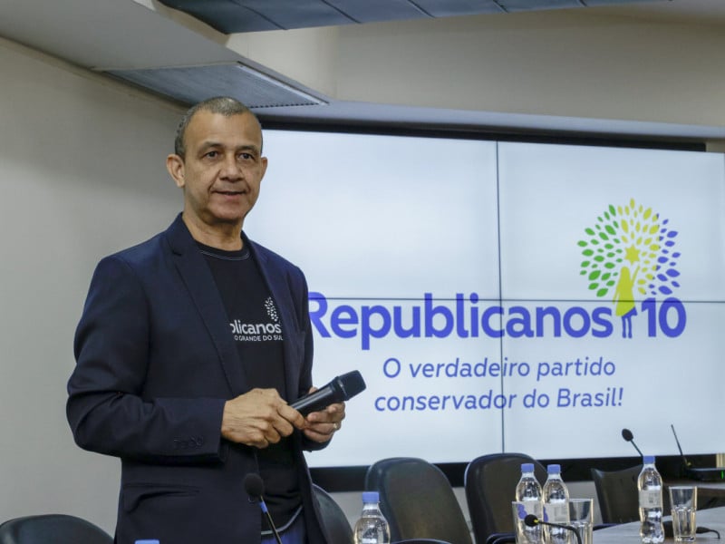 Inovação, reciclagem e embates políticos 