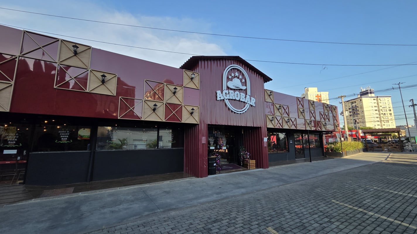 O bar est&aacute; localizado na esquina da avenida Brasil com a rua Dona Alzira, na Zona Norte da Capital | DENER PEDRO/ESPECIAL/JC