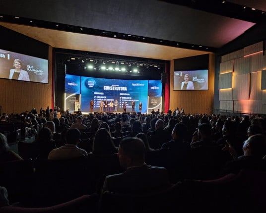 Marcas de Quem Decide reconhece empresas e marcas em evento renovado