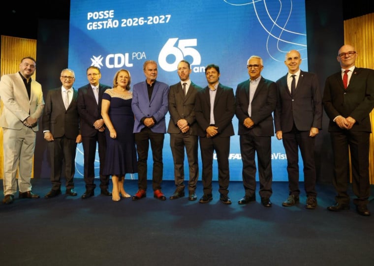 Conselho tem (esq. p/ dir.): Zampieron, Piva, Meneghetti, Silva, Drebes, Klein, Oliveira, Scheibe, Galbinski e Schmaedecke