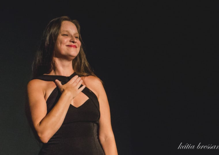 Evento contará com uma performance-protesto contra o aumento de casos de feminicídios, dirigida por Raquel Grabauska 

