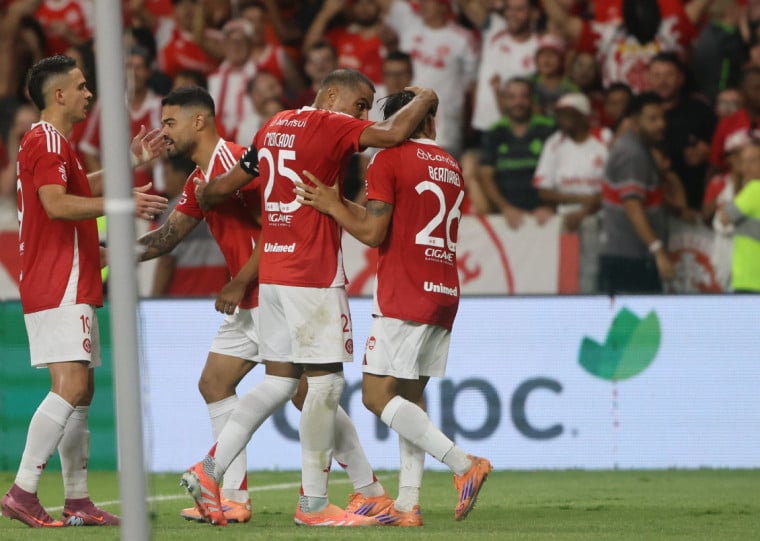 Colorado marcou quatro vezes sobre o maior rival em clássicos Gre-Nal de 2008 e 2026