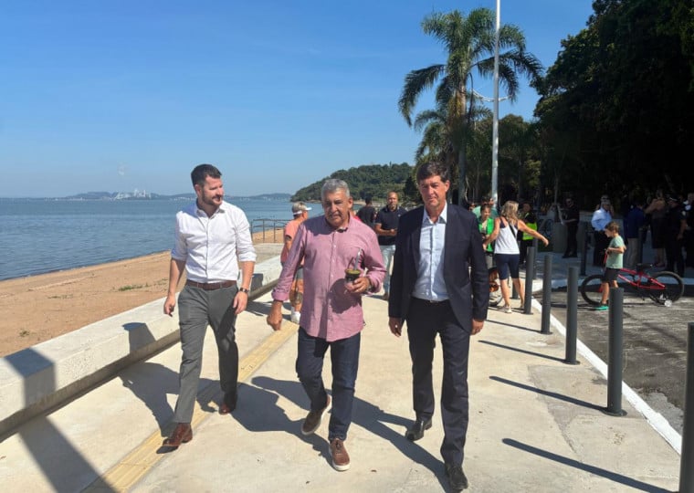 Participaram da entrega o secretário municipal de Meio Ambiente e Sustentabilidade, Germano Bremm, o prefeito Sebastião Melo e Vander Giordano, executivo da Multiplan