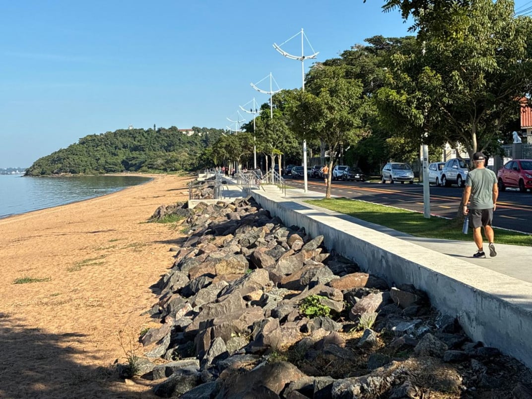 Orla conta com nova estrutura, mas ainda não há um sistema de proteção de cheias | Cássio Fonseca/Especial/JC