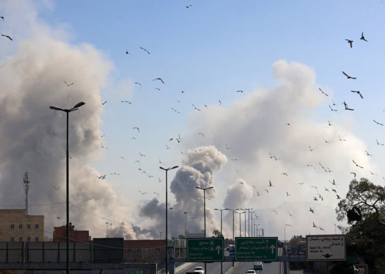 Milhares de pessoas estão tentando fugir de Beirute depois que o Exército de Israel emitiu ordens de retirada para a população da capital do Líbano nesta quinta-feira (5)