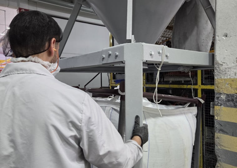 De imediato, a previsão dos especialistas é de que os custos das empresas subam na medida em que as horas trabalhadas diminuírem 