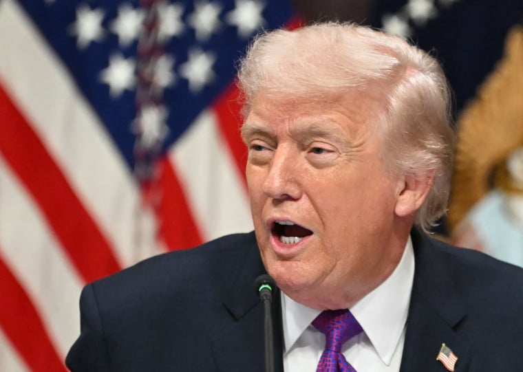 Trump tem dito que a meta é obrigar o regime iraniano a uma "rendição incondicional"