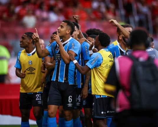 Gre-Nal 451 acaba empatado e Grêmio se sagra campeão do Gauchão