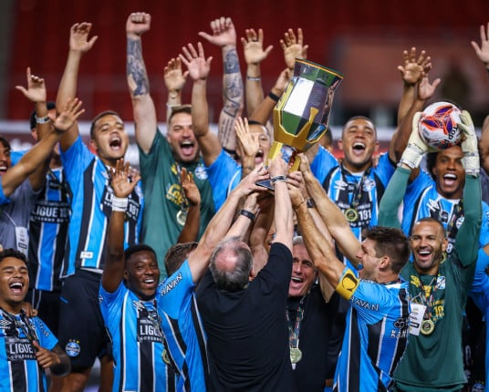 Após conquistar o título Estadual, Grêmio corre contra o tempo para anunciar novo patrocinador máster