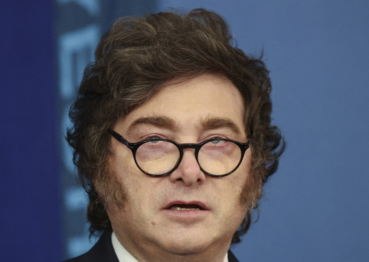 Milei tamb&eacute;m desmontou um plano de preven&ccedil;&atilde;o de gravidez entre adolescentes