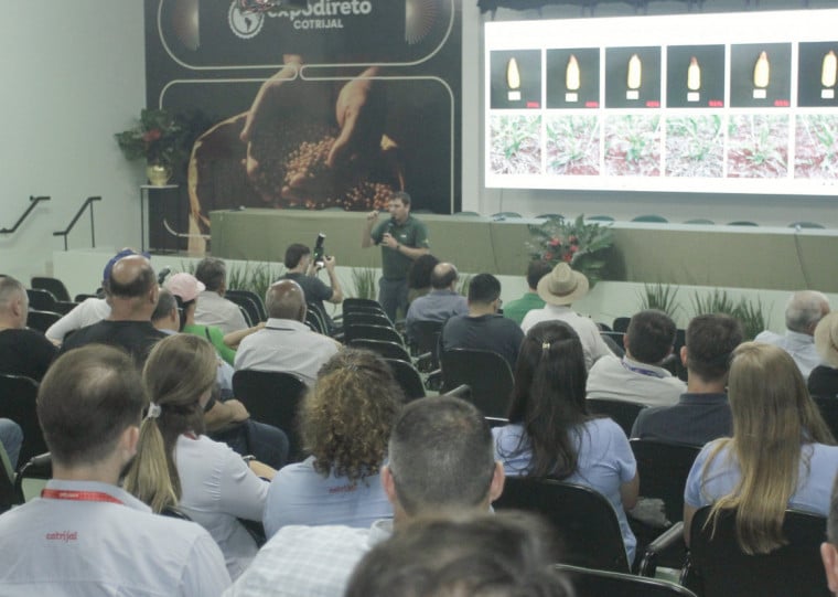 A apreensão do setor frente à possibilidade de a guerra no Irã foi tema da palestra de Heverton Gugelmin