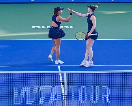 Luisa Stefani avança às quartas de duplas em Indian Wells; Sabalenka bate Osaka