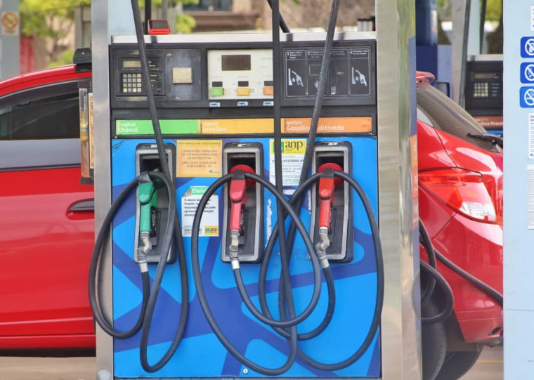 Executivo pretende bancar as ações com um imposto temporário de 12% sobre a exportação de petróleo