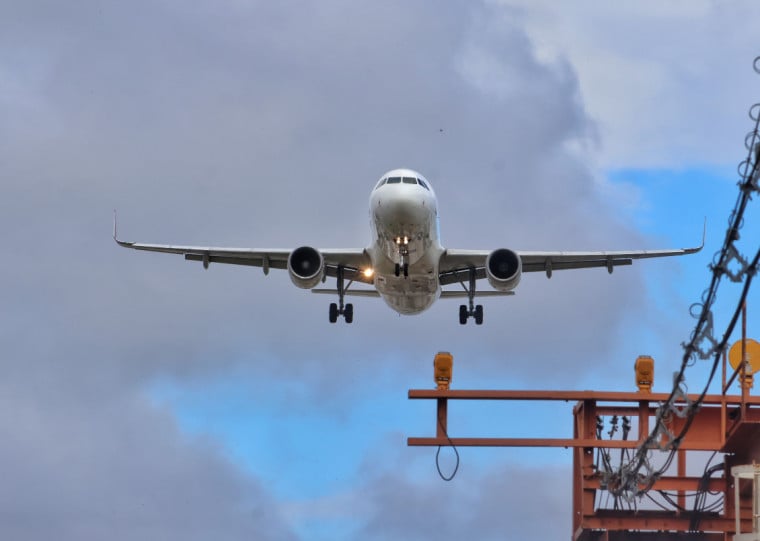 A administração do Aeroporto Internacional Salgado Filho, em Porto Alegre, confirmou que as operações seguem a normalidade