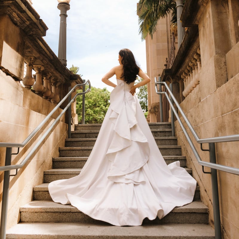 Os vestidos podem ser adquiridos a partir de R$ 2.990,00<br />Foto: Santiani/Divulga&ccedil;&atilde;o/JC