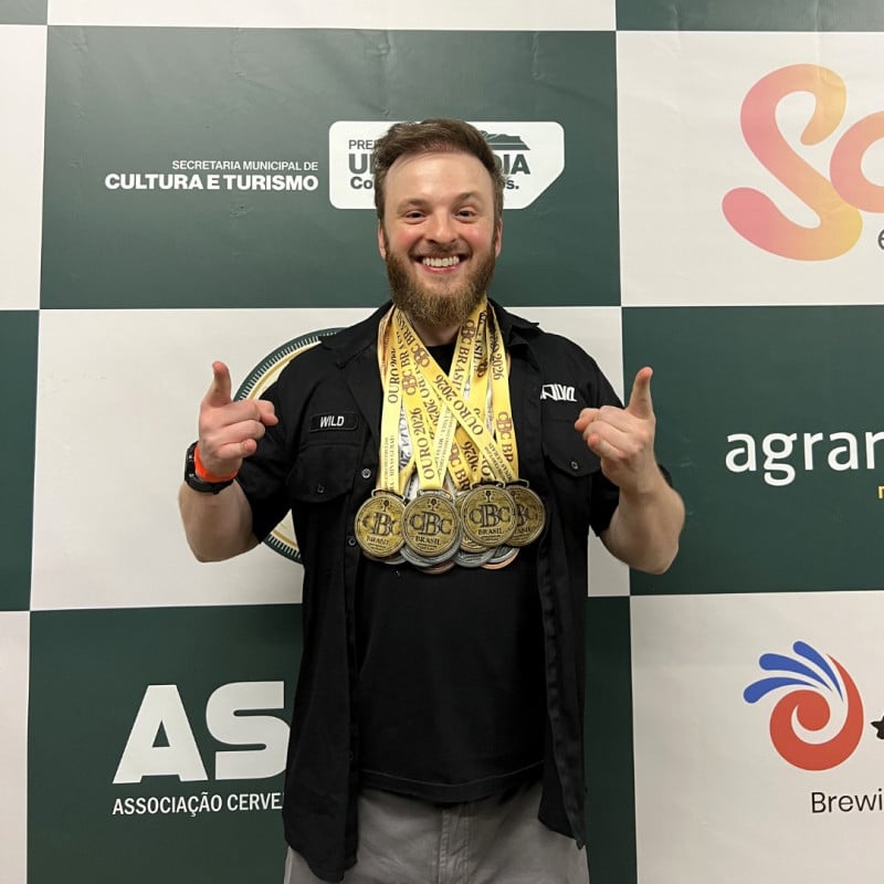 Thiago Wild foi eleito o Mestre Cervejeiro do Brasil em concurso em Uberl&acirc;ndia (MG)<br />Foto: Salva Craft Beer/Divulga&ccedil;&atilde;o/JC
