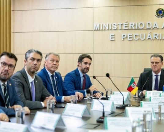 Alcolumbre promete solução para o endividamento rural