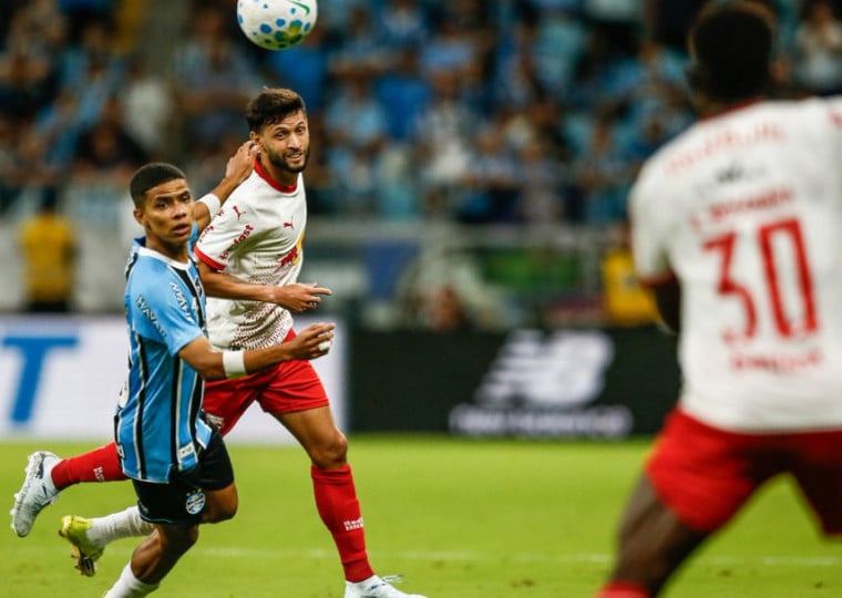 Tricolor desperdiçou chances claras e não conseguiu evitar o placar de 1 a 1
