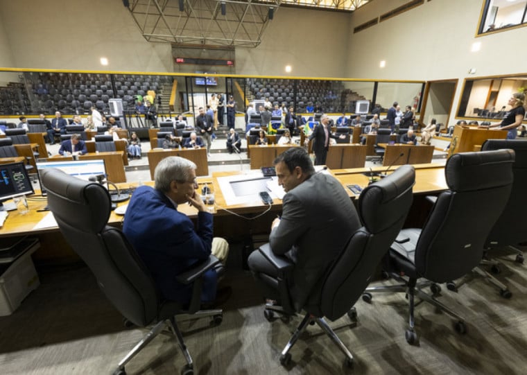 Discussões serão retomadas na sessão da próxima segunda-feira (16)