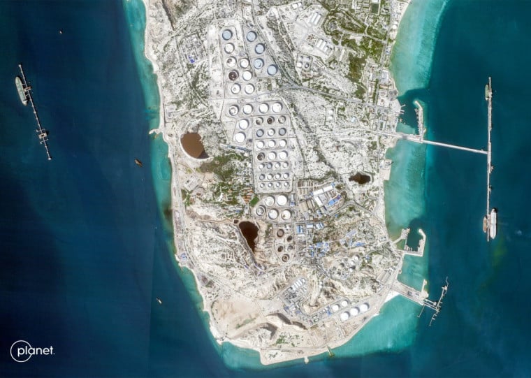 Trump disse que as forças americanas "aniquilaram" alvos na ilha iraniana de Kharg, onde fica o principal terminal de exportações de petróleo do país