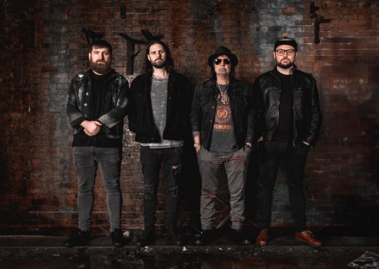 A informação foi divulgada no perfil Phil Campbell and the Bastard Sons, banda composta pelo músico e seus filhos