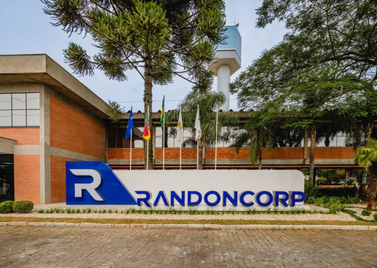  Apesar do cenário desafiador, a companhia atingiu a maior parte das projeções estabelecidas em seu guidance de 2025