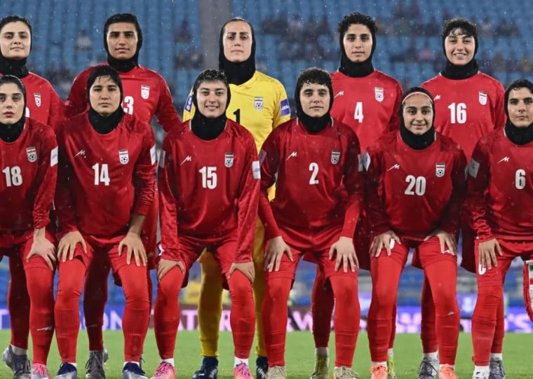 Jogadoras iranianas temem perseguições, mas cinco decidem voltar ao Irã