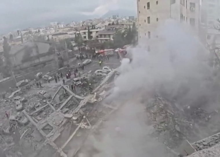 Uma das vítimas fatais dos ataques israelenses é um executivo da Al Manar TV, canal do grupo Hezbollah