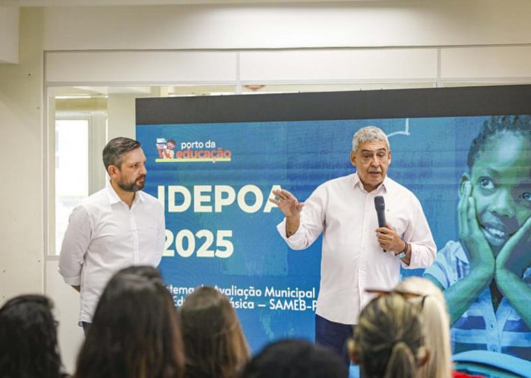 Prefeito Sebastião Melo e o secretário municipal de Educação Leonardo Pascoal detalharam o baixo desempenho arrematado