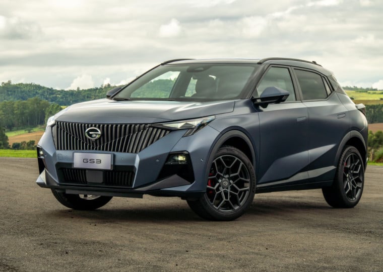 Garantia é de cinco anos ou 150 mil km, e revisões têm preços fixos, sendo a primeira grátis