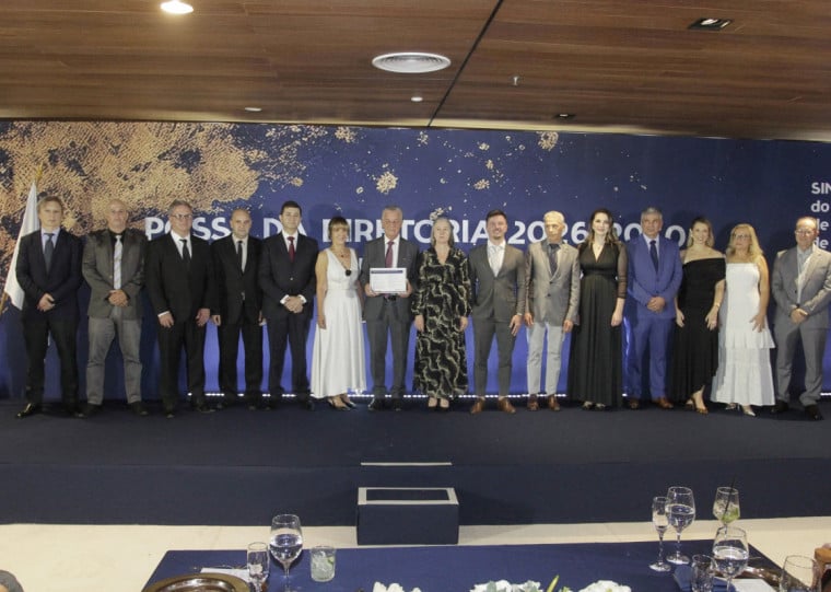 Novos componentes da diretora do Sindiatacadistas tomaram posse em evento na sede da Fecom&eacute;rcio