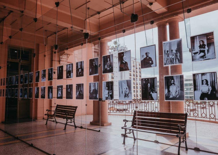 Mostra coletiva apresenta imagens feitas com câmeras de grande formato e negativos em película de raio X