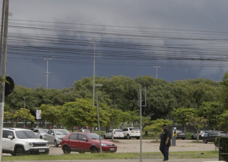 As nuvens carregadas devem intercalar períodos de abertura de sol