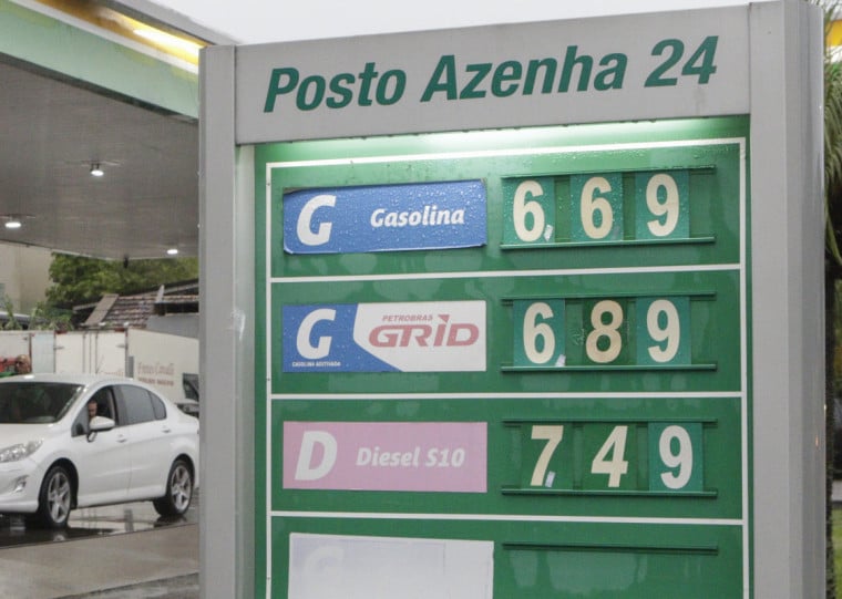 Segundo o último levantamento da Agência Nacional do Petróleo, Gás Natural e Biocombustíveis (ANP), o preço médio da gasolina no RS está fixado em R$6,48, enquanto o diesel ocupa a casa dos R$7,28