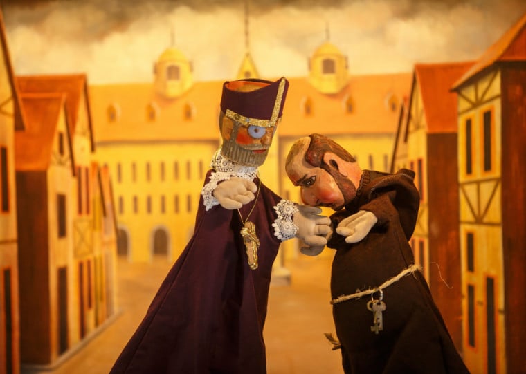 Peça terá sessão nesta quarta-feira (25) no Centro Cultural 25 de Julho; entrada é 1kg de alimento não perecível