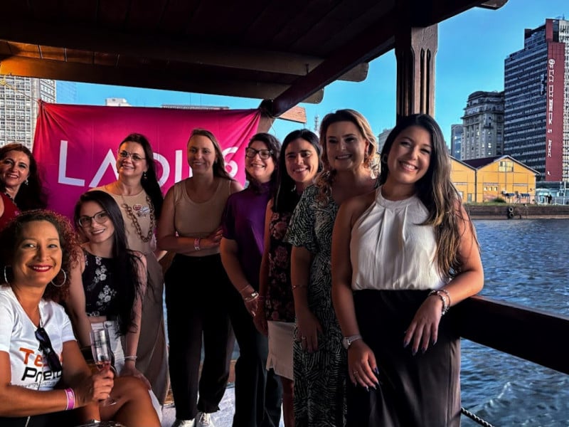  Enquanto algumas mulheres apresentavam seus neg&oacute;cios, outras buscavam investimentos para dar o pontap&eacute; inicial nos seus empreendimentos<br />Foto: LADIES IN TECH/DIVULGA&Ccedil;&Atilde;O/JC