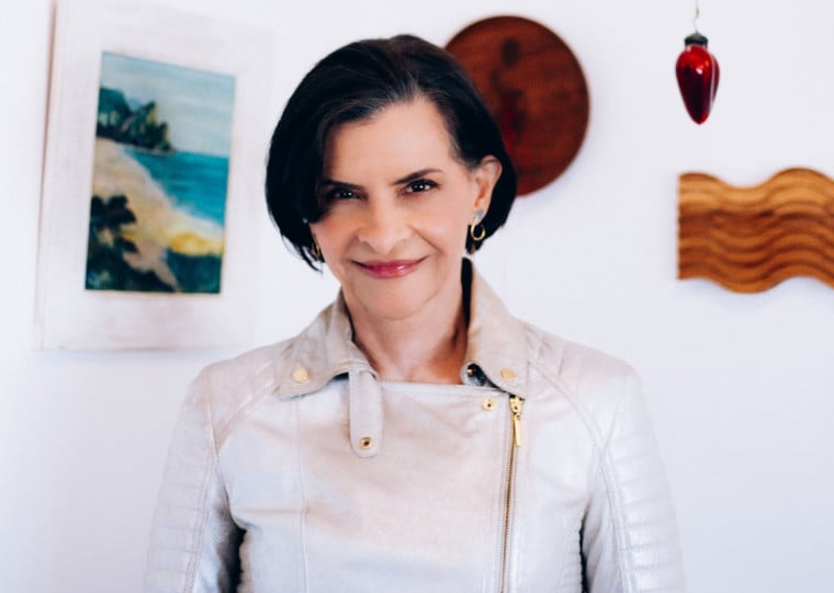 Cantora celebra trajetória e grandes sucessos no Auditório Araújo Vianna